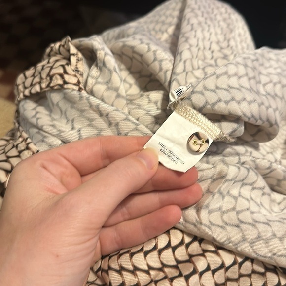 DISSH Geo Vacation Beige Top Size 8 - Picture 4 of 4